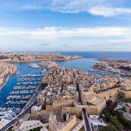 הוילה Cospicua Dar Barbara - Duplex 1 Double Bed Maltese Style House מראה חיצוני תמונה