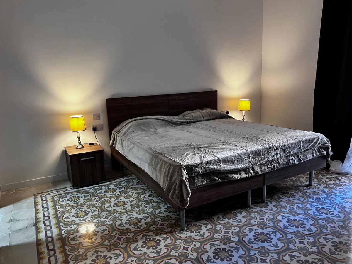 הוילה Cospicua Dar Barbara - Duplex 1 Double Bed Maltese Style House מראה חיצוני תמונה